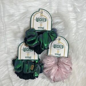 NWT Scunci Wicked Pink Green Scrunchies Bundle